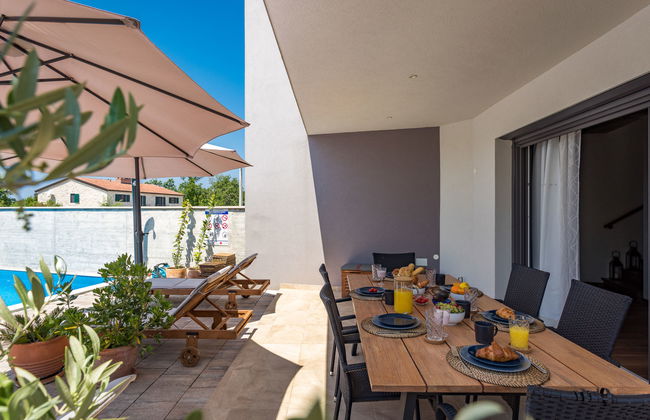 Casa de 4 quartos em Poreč com piscina privada e jardim - Foto 16