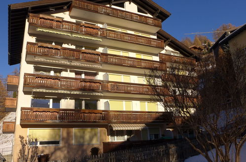 Foto 18 - Apartment mit 1 Schlafzimmer in Zermatt mit blick auf die berge