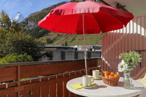 Foto 1 - Apartment mit 1 Schlafzimmer in Zermatt mit blick auf die berge