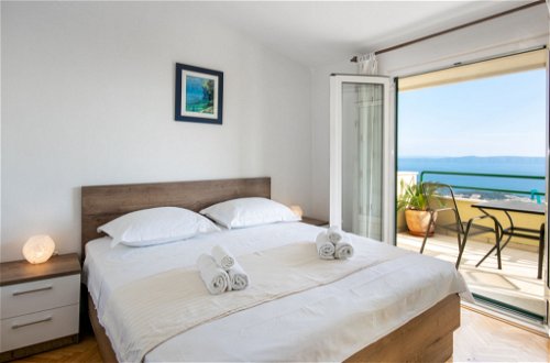 Foto 18 - Casa con 4 camere da letto a Makarska con piscina privata e vista mare