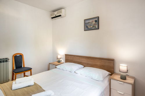 Foto 22 - Casa con 4 camere da letto a Makarska con piscina privata e vista mare