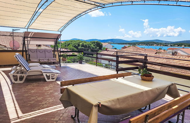 Apartamento de 3 quartos em Sveti Filip i Jakov com jardim e terraço - Foto 12