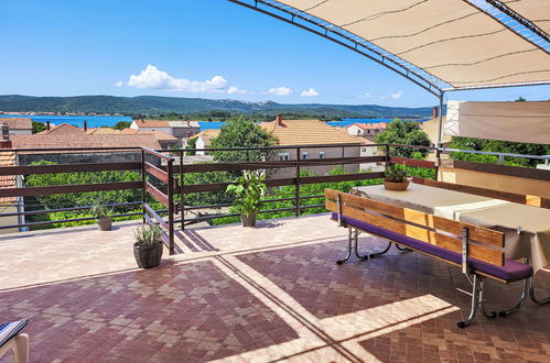 Photo 19 - 2 bedroom Apartment in Sveti Filip i Jakov with garden and terrace