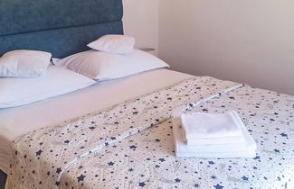 Foto 2 - Apartamento de 2 quartos em Sveti Filip i Jakov com jardim e terraço