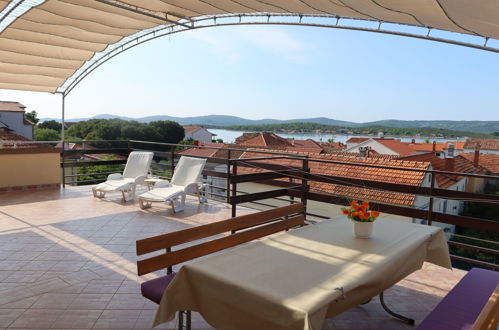 Photo 1 - 2 bedroom Apartment in Sveti Filip i Jakov with garden and sea view