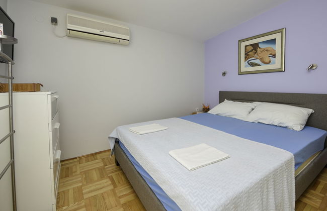 Casa de 5 quartos em Sukošan com piscina privada e jardim - Foto 15