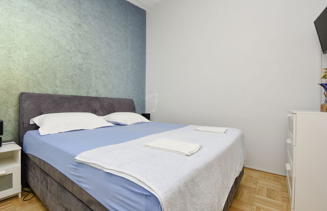 Casa de 5 quartos em Sukošan com piscina privada e jardim - Foto 11