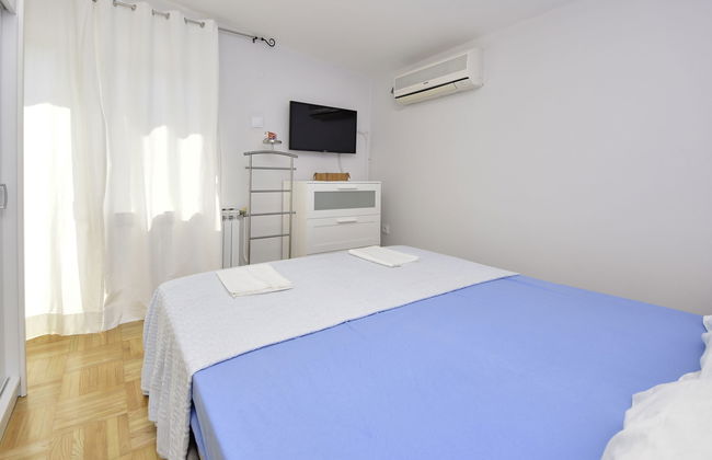 Casa de 5 quartos em Sukošan com piscina privada e jardim - Foto 13