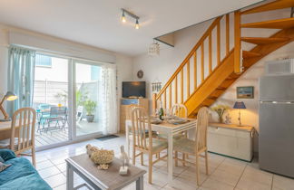 Photo 2 - 2 bedroom House in Vaux-sur-Mer with swimming pool and sea view