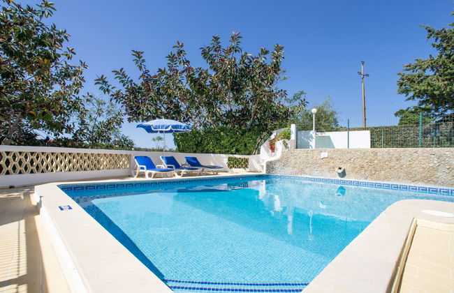 4 bedroom House in Albufeira with private pool and garden - Photo 24
