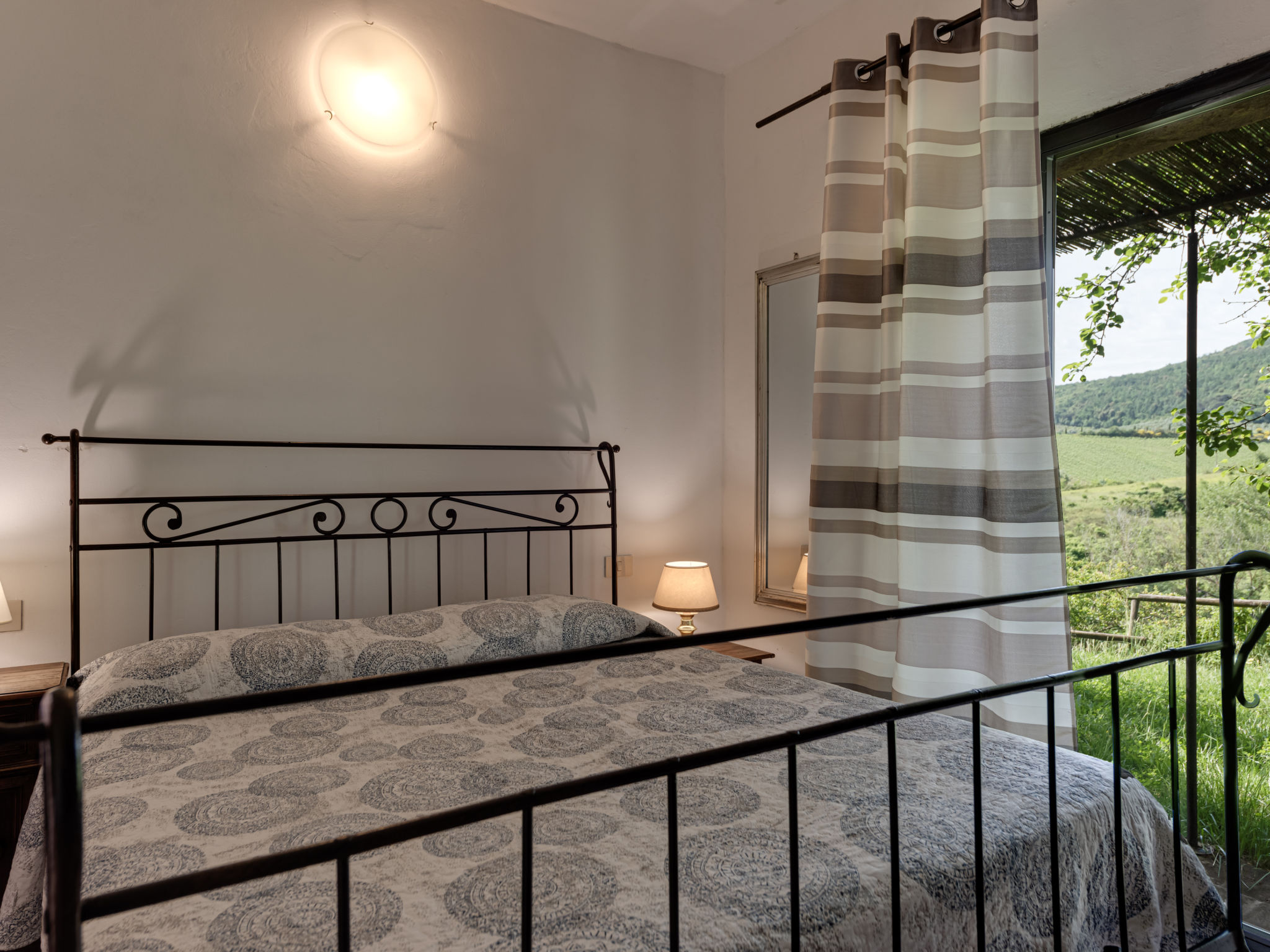 Foto 24 - Appartamento con 2 camere da letto a San Gimignano con piscina e giardino