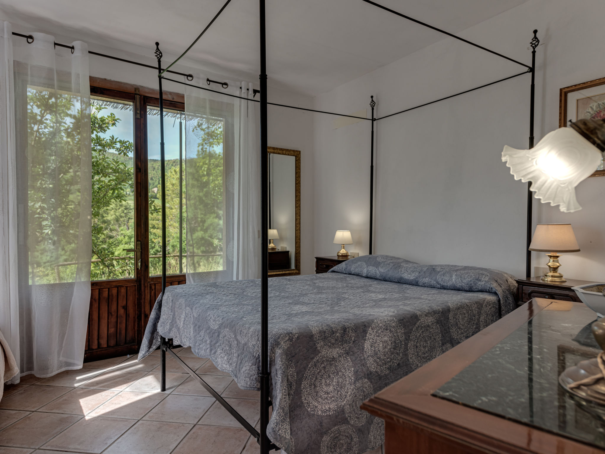 Foto 18 - Appartamento con 2 camere da letto a San Gimignano con piscina e giardino