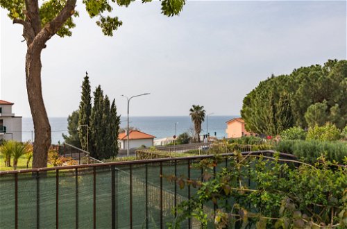 Foto 20 - Apartamento de 2 quartos em Riva Ligure com jardim e vistas do mar