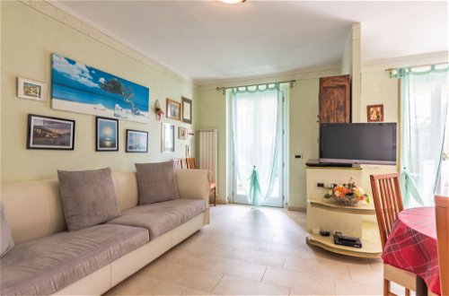 Photo 4 - Appartement de 2 chambres à Riva Ligure avec jardin et vues à la mer