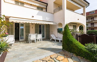 Photo 3 - 2 bedroom Apartment in Riva Ligure with garden and terrace