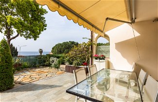 Foto 1 - Apartamento de 2 habitaciones en Riva Ligure con jardín y vistas al mar