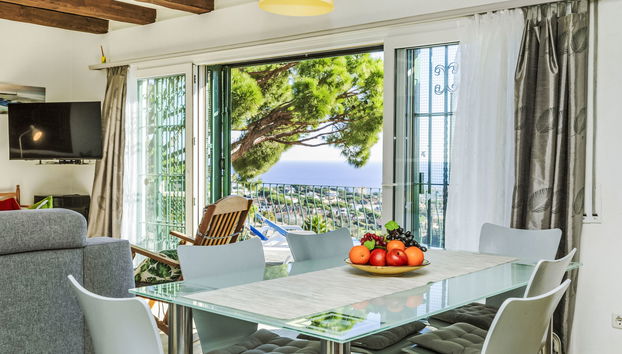 4 bedroom House in Castell-Platja d'Aro with swimming pool and garden - Photo 4