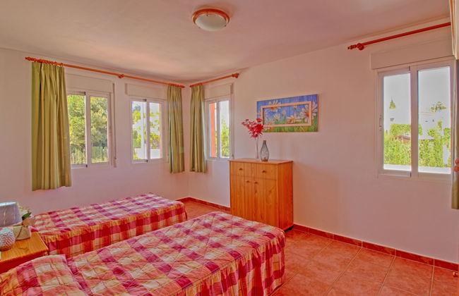 Casa de 6 quartos em Calp com piscina privada e jardim - Foto 10