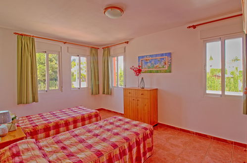 Foto 10 - Casa con 5 camere da letto a Calp con piscina privata e vista mare