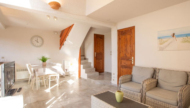4 bedroom House in La Londe-les-Maures with swimming pool and garden - Photo 4