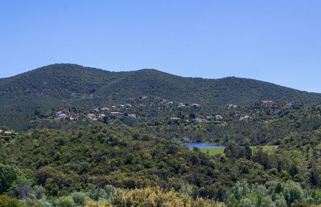 Casa de 4 quartos em La Londe-les-Maures com piscina e jardim - Foto 27