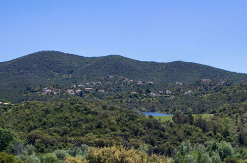 Photo 27 - Maison de 3 chambres à La Londe-les-Maures avec piscine et vues à la mer