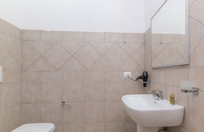 Casa de 4 quartos em Trinità d'Agultu e Vignola com piscina e jardim - Foto 14