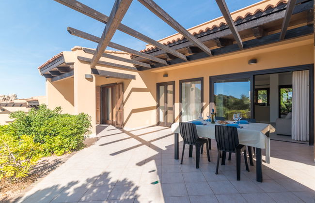 Casa de 4 quartos em Trinità d'Agultu e Vignola com piscina e jardim - Foto 3
