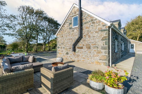 Photo 22 - 5 bedroom House in Pwllheli with garden and sea view