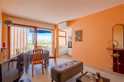 Foto 10 - Apartamento de 1 habitación en Fréjus con terraza
