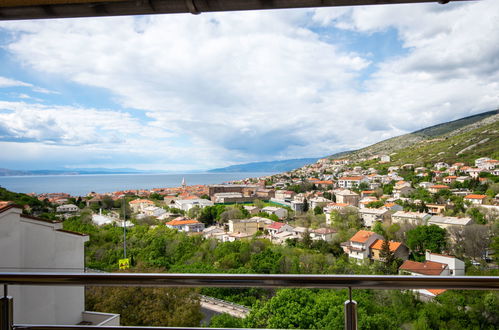 Foto 15 - Apartamento de 2 habitaciones en Senj con piscina y vistas al mar