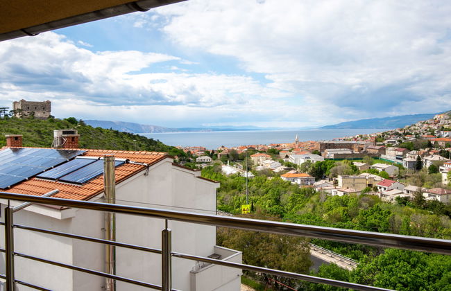 Apartamento de 2 quartos em Senj com piscina e terraço - Foto 14