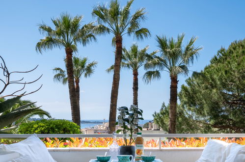 Photo 4 - Appartement de 2 chambres à Cannes avec jardin et vues à la mer