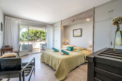 Foto 14 - Apartamento de 2 quartos em Cannes com jardim e vistas do mar