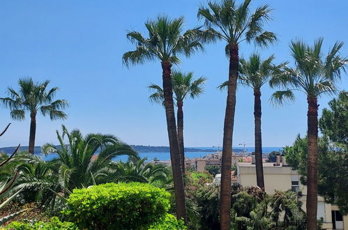 Photo 1 - Appartement de 2 chambres à Cannes avec jardin et vues à la mer