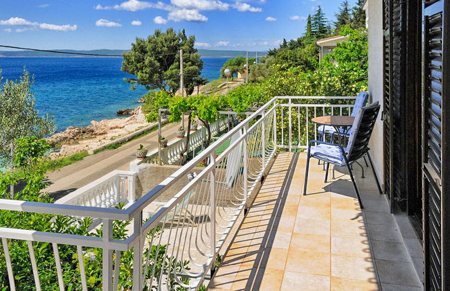 Apartamento de 2 quartos em Novi Vinodolski com terraço - Foto 8