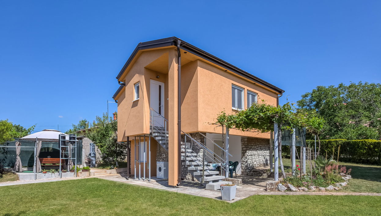 Apartment mit 3 Schlafzimmern in Labin mit garten - Foto 1