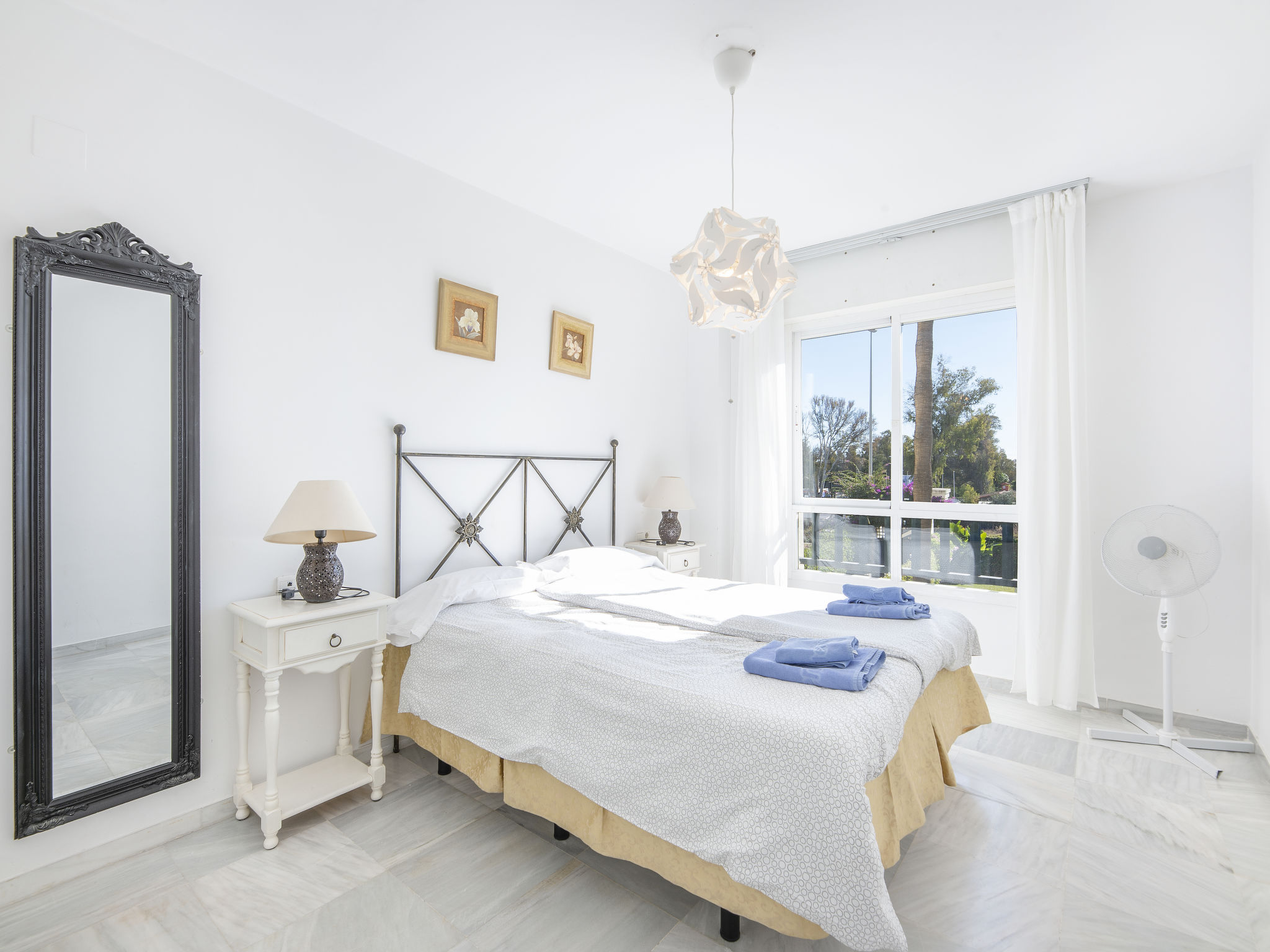 Foto 6 - Appartamento con 2 camere da letto a Marbella con piscina e vista mare