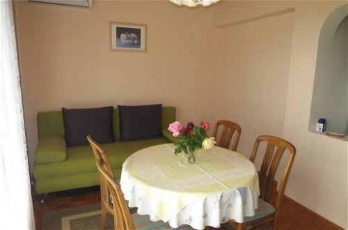 Foto 9 - Apartamento de 2 quartos em Zadar com jardim e vistas do mar