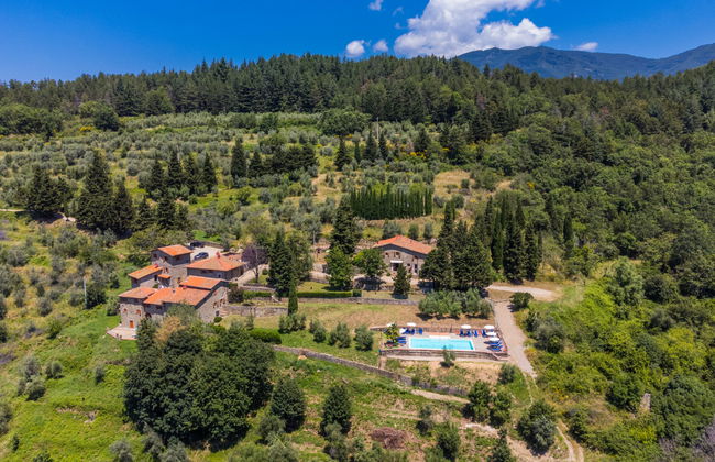 Apartamento de 4 quartos em Reggello com piscina e jardim - Foto 1