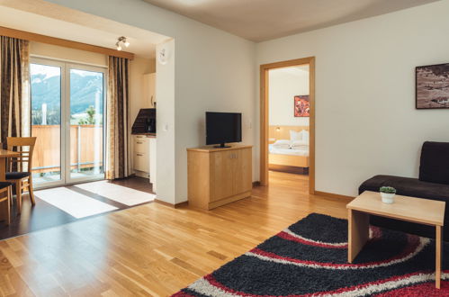 Foto 6 - Appartamento con 2 camere da letto a Ladis con terrazza e vista sulle montagne