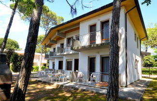 Foto 1 - Apartamento de 3 quartos em San Michele al Tagliamento com jardim e terraço
