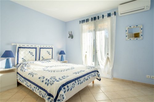 Foto 14 - Casa con 3 camere da letto a Roquebrune-sur-Argens con piscina privata e vista mare