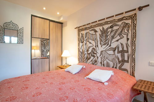 Foto 18 - Casa con 3 camere da letto a Roquebrune-sur-Argens con piscina privata e vista mare