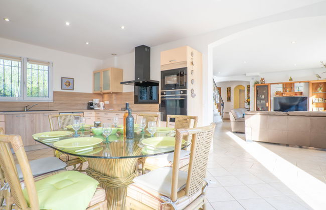 Casa de 3 quartos em Roquebrune-sur-Argens com piscina privada e jardim - Foto 2