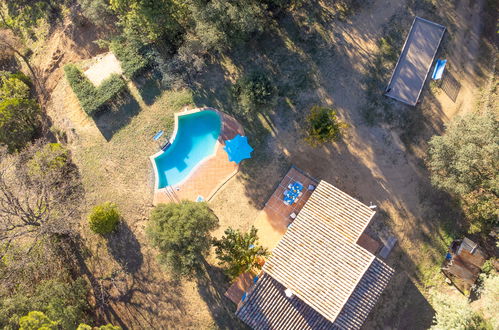 Foto 34 - Casa de 1 quarto em La Garde-Freinet com piscina privada e terraço