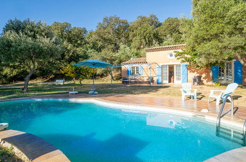 Foto 1 - Casa de 1 quarto em La Garde-Freinet com piscina privada e jardim