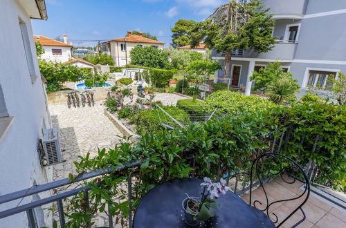 Photo 4 - 1 bedroom Apartment in Umag with swimming pool and garden