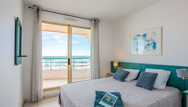 2 bedroom Apartment in Fréjus with swimming pool and terrace - Photo 4