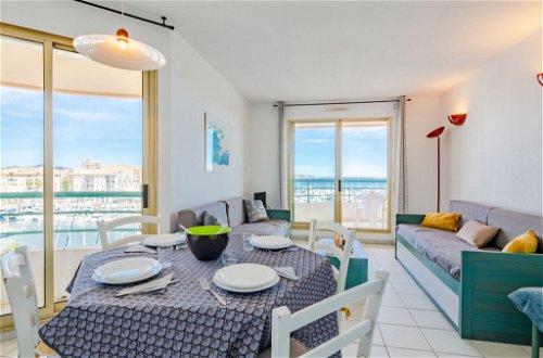 Foto 3 - Apartment mit 1 Schlafzimmer in Fréjus mit schwimmbad und terrasse
